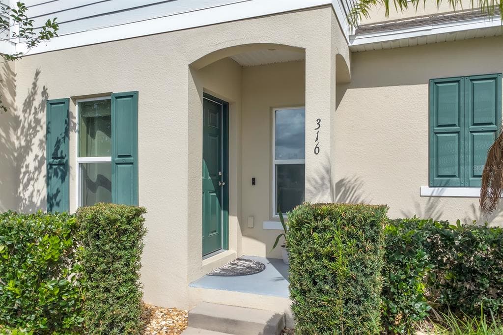 316 PRIMROSE DRIVE - 3bd/3ba - $284,990 - DAVENPORT, FL