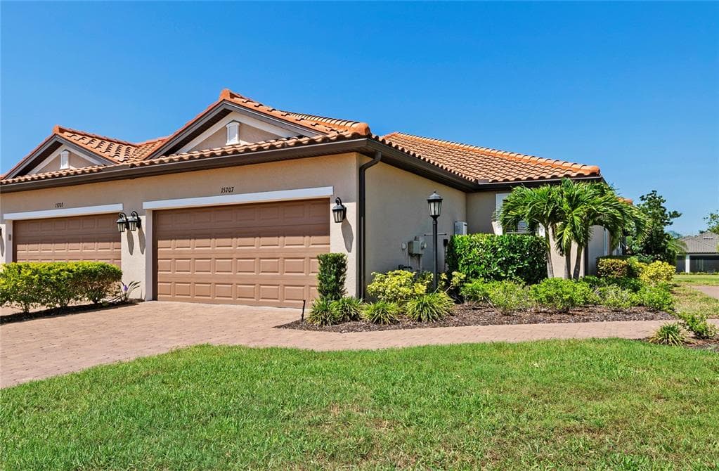 15707 SACILE LANE - 2bd/2ba - $529,900 - BRADENTON, FL