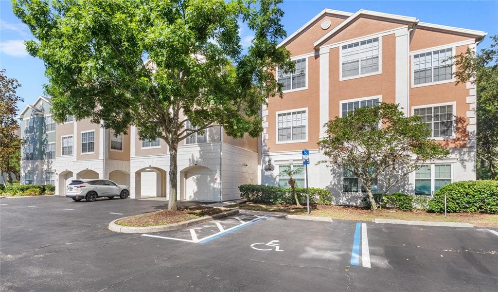 12837 MADISON POINTE CIRCLE UNIT 206 - 1bd/1ba - $175,000 - ORLANDO, FL