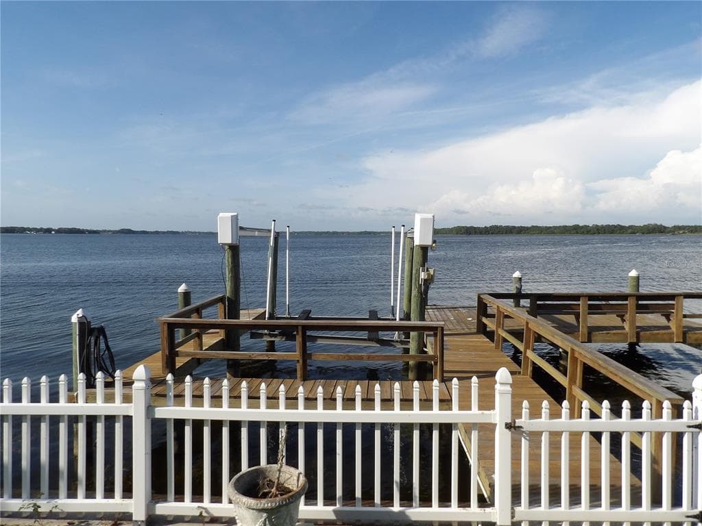 31 FRESHWATER DRIVE - 4bd/3ba - $1,095,000 - PALM HARBOR, FL