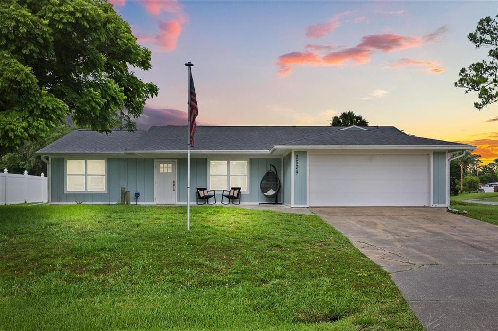 2529 UMBRELLA TREE DRIVE - 3bd/2ba - $374,500 - EDGEWATER, FL