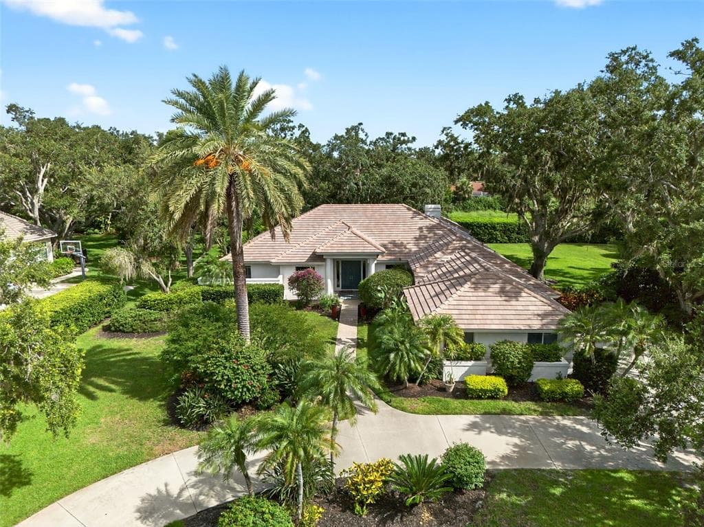 2914 DICK WILSON DRIVE - 4bd/4ba - $1,574,000 - SARASOTA, FL