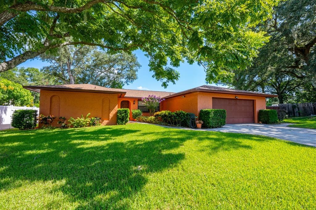 625 MOCKINGBIRD LANE - 4bd/2ba - $400,000 - ALTAMONTE SPRINGS, FL