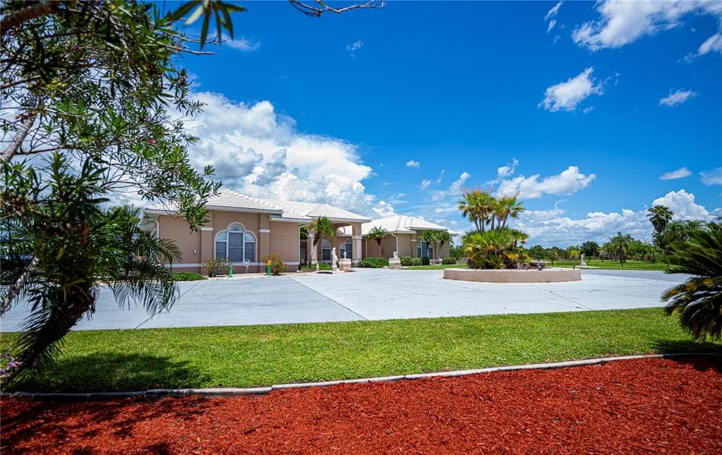 17400 WHITE WATER COURT - 4bd/5ba - $1,200,000 - PUNTA GORDA, FL