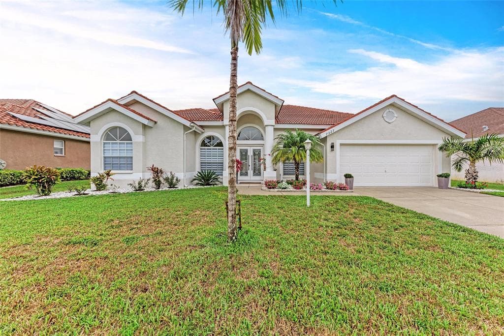 7327 38TH COURT EAST - 3bd/2ba - $629,900 - SARASOTA, FL