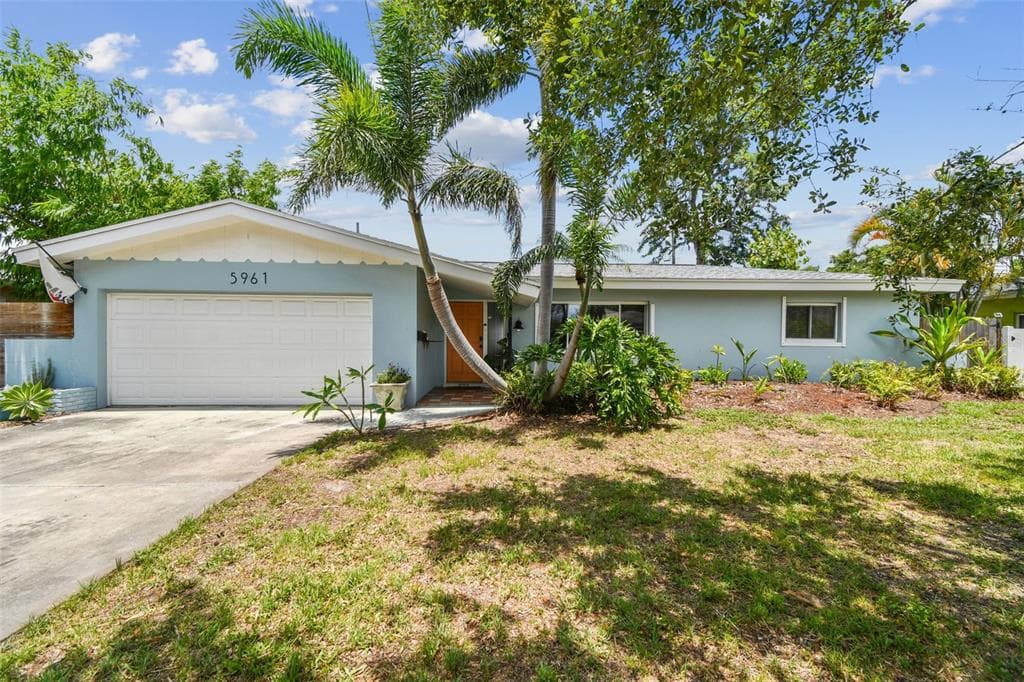 5961 36TH AVE N - 3bd/2ba - $399,000 - ST PETERSBURG, FL