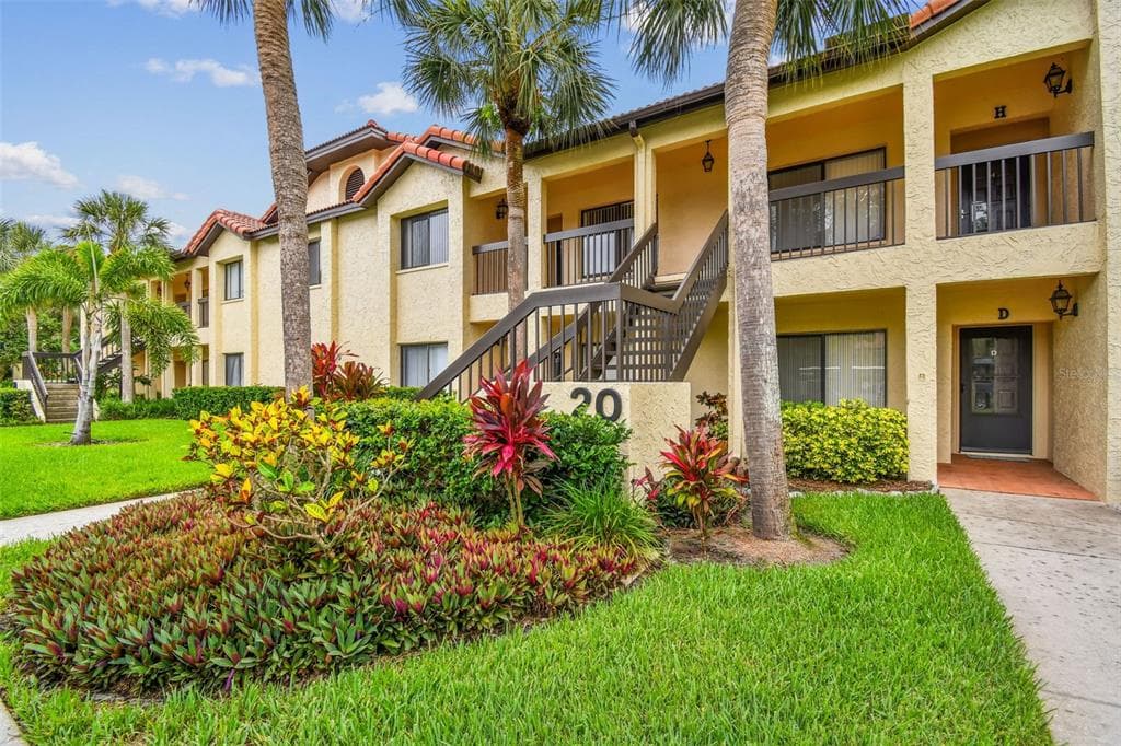 1801 E LAKE ROAD UNIT 20 G - 3bd/2ba - $285,000 - PALM HARBOR, FL