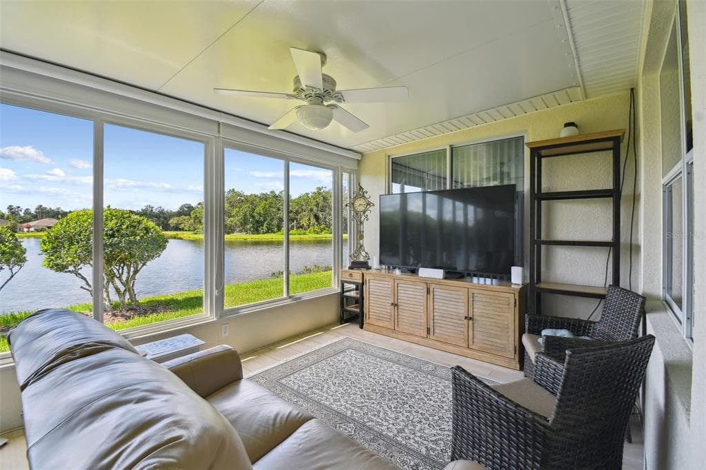 201 LARGO DRIVE - 2bd/2ba - $444,000 - KISSIMMEE, FL