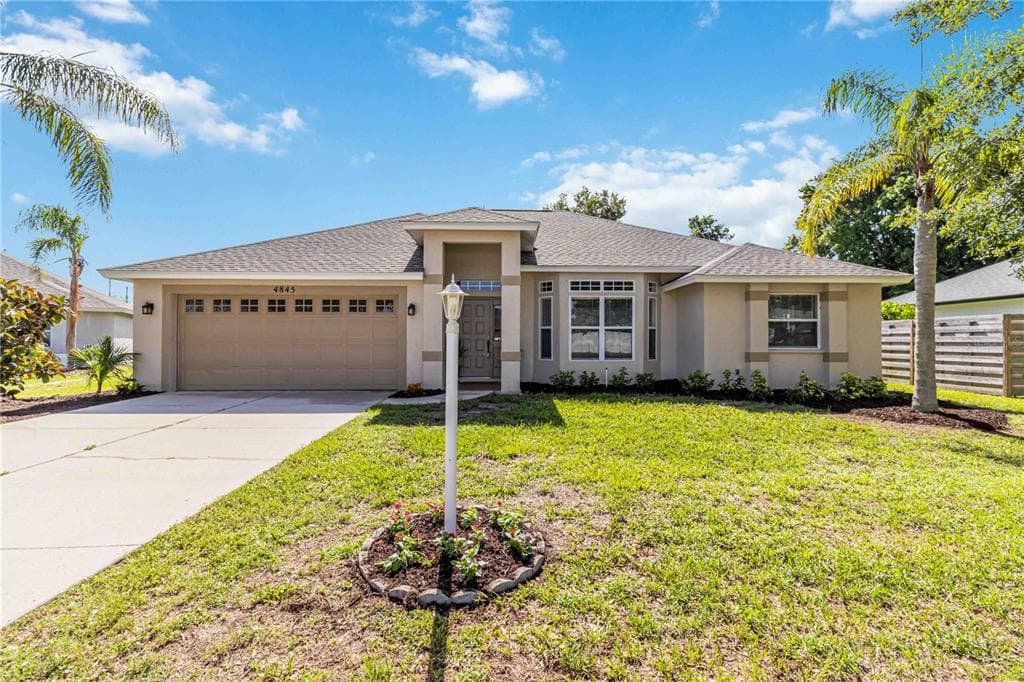 4845 POST POINTE DRIVE - 4bd/2ba - $499,900 - SARASOTA, FL