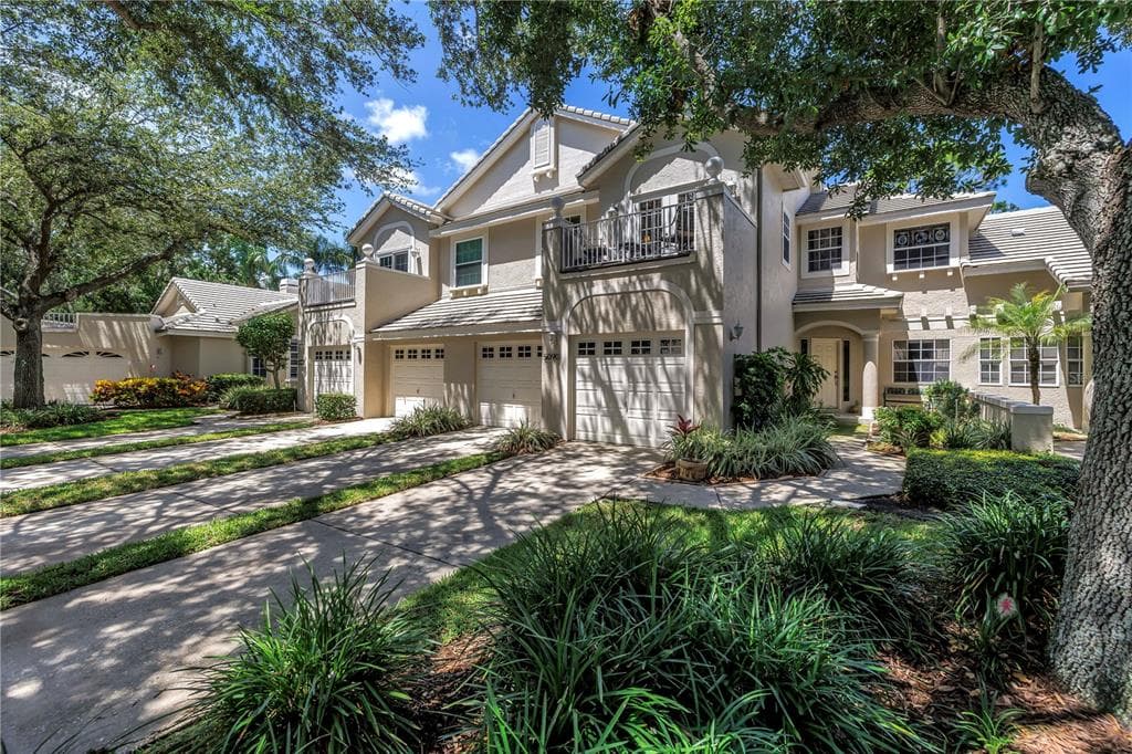 5090 WHITE PINE CIRCLE NE - 3bd/3ba - $689,000 - ST PETERSBURG, FL