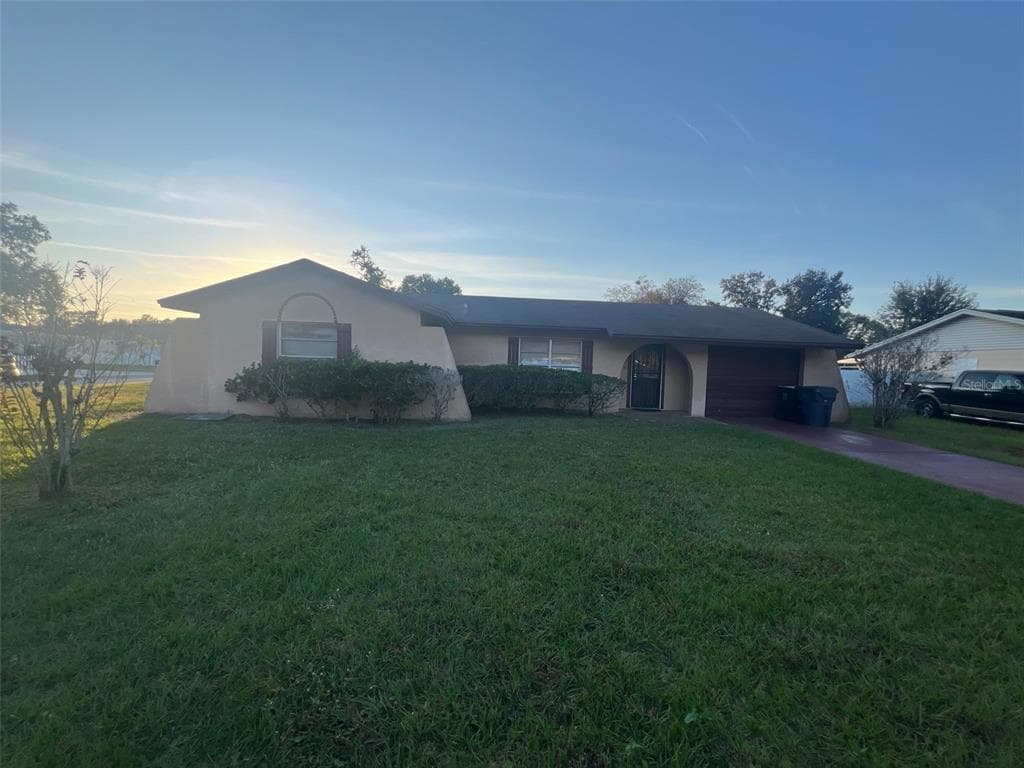 2362 DELROSE DRIVE E