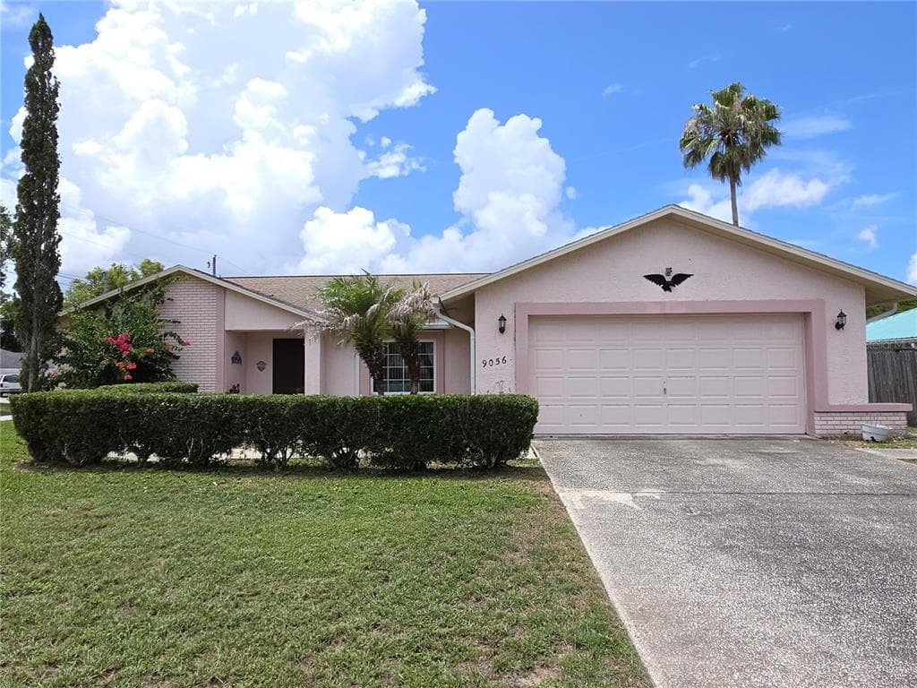 9056 HORIZON DRIVE - 3bd/2ba - $329,900 - SPRING HILL, FL