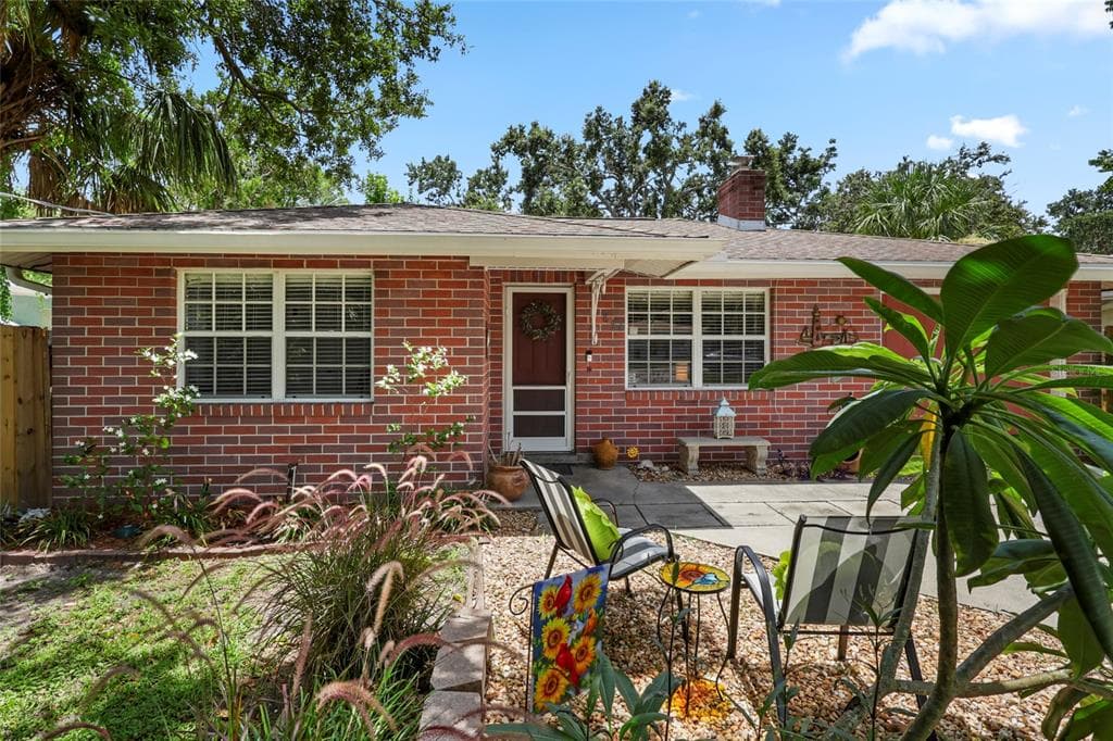 846 42ND STREET - 2bd/2ba - $384,900 - SARASOTA, FL