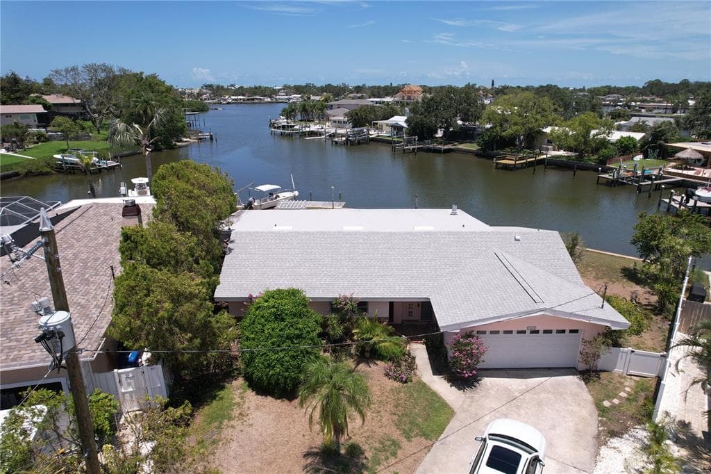 3995 SOUTH CIRCLE - 3bd/2ba - $795,000 - LARGO, FL