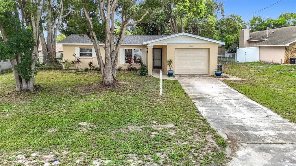 7318 TRANQUIL DRIVE - 2bd/2ba - $249,900 - SPRING HILL, FL
