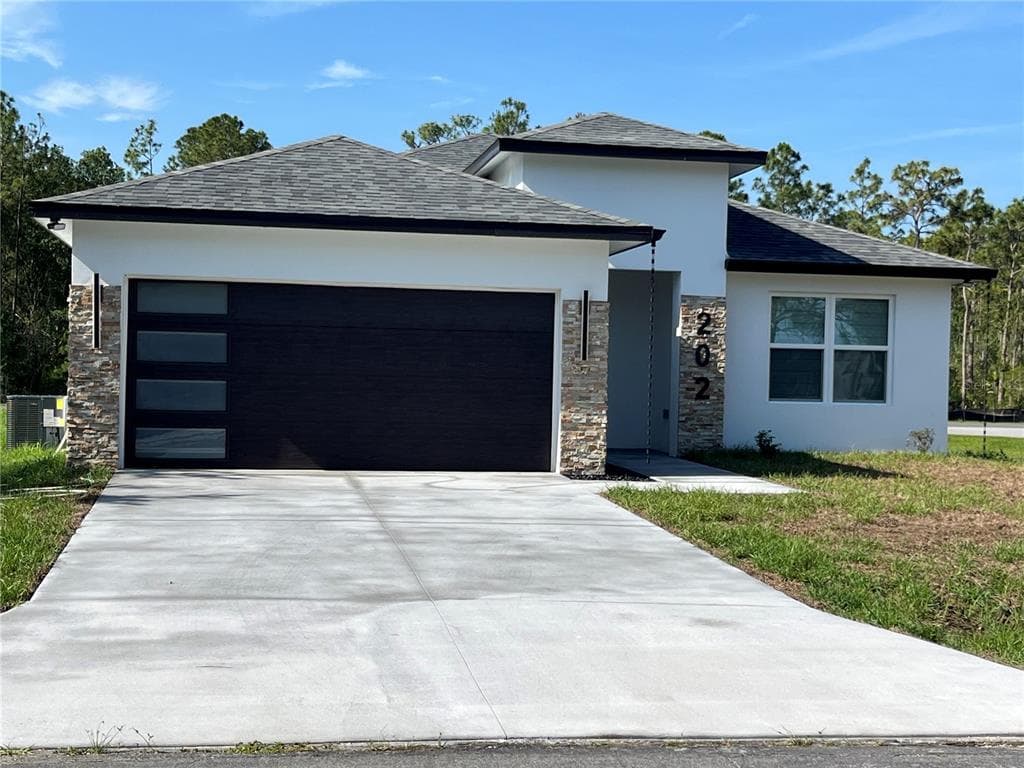 202 BROMWICH DRIVE - 3bd/2ba - $390,000 - KISSIMMEE, FL