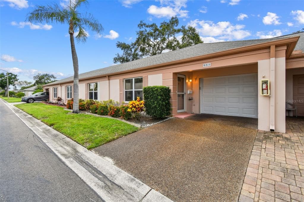 8319 ANNWOOD ROAD - 2bd/2ba - $197,900 - SEMINOLE, FL