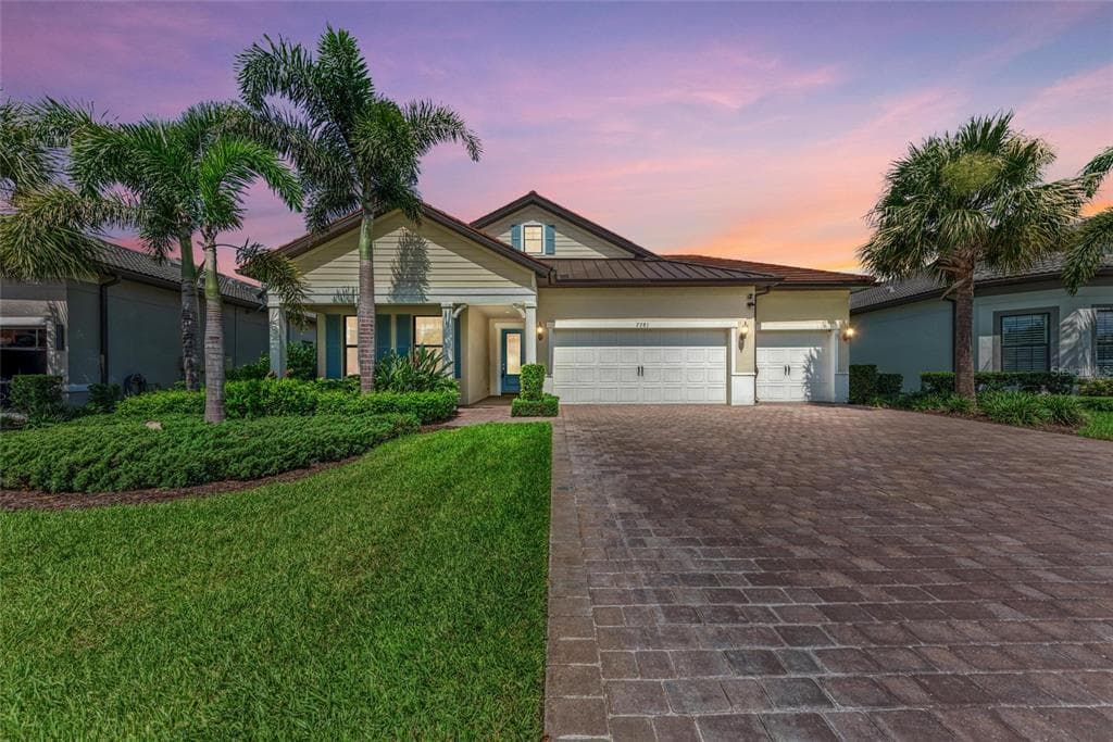 7781 GRANDE SHORES DRIVE - 3bd/2ba - $800,000 - SARASOTA, FL
