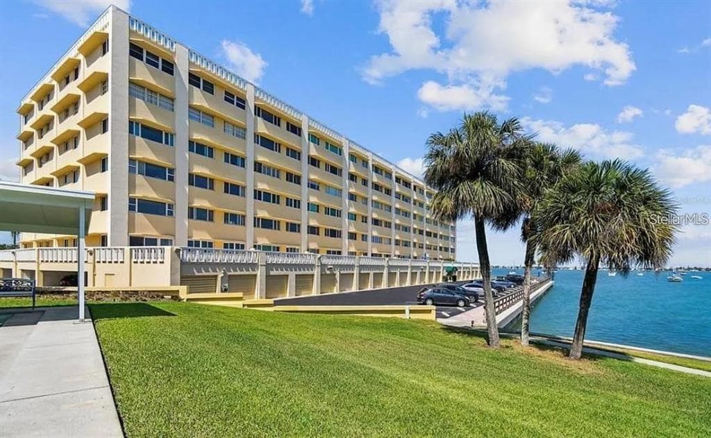 100 BLUFF VIEW DRIVE UNIT 308A - 2bd/2ba - $315,000 - BELLEAIR BLUFFS, FL
