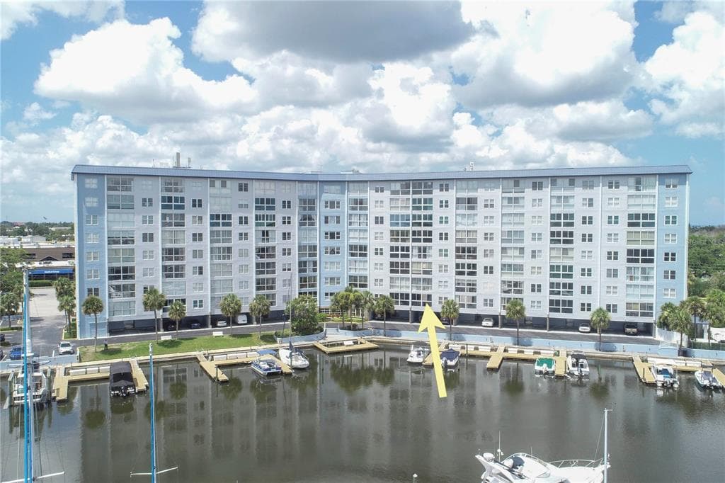 4939 FLORAMAR TERRACE UNIT 203 - 2bd/2ba - $199,000 - NEW PORT RICHEY, FL