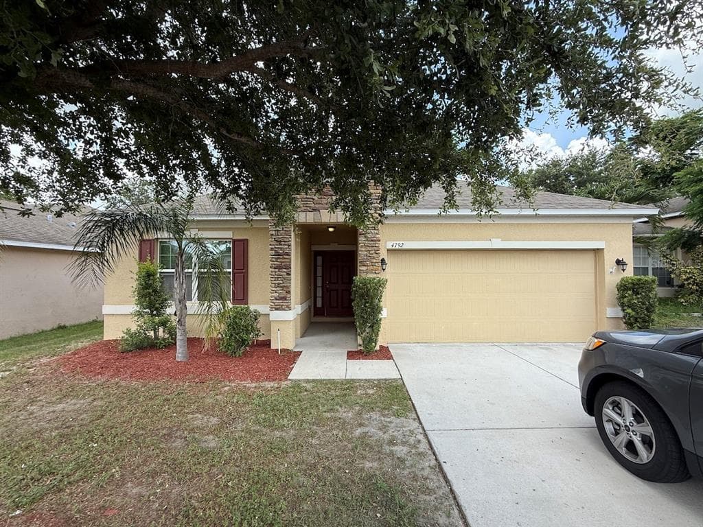4792 SUMMERFIELD CIRCLE - 3bd/2ba - $229,900 - WINTER HAVEN, FL