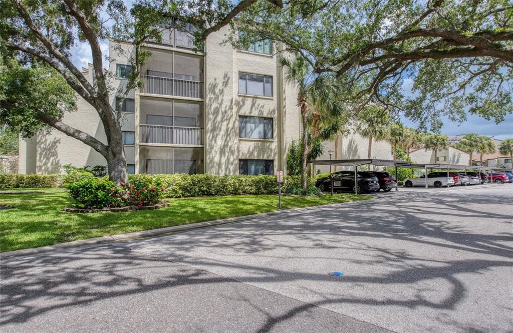 700 STARKEY ROAD UNIT 1145 - 3bd/2ba - $225,000 - LARGO, FL