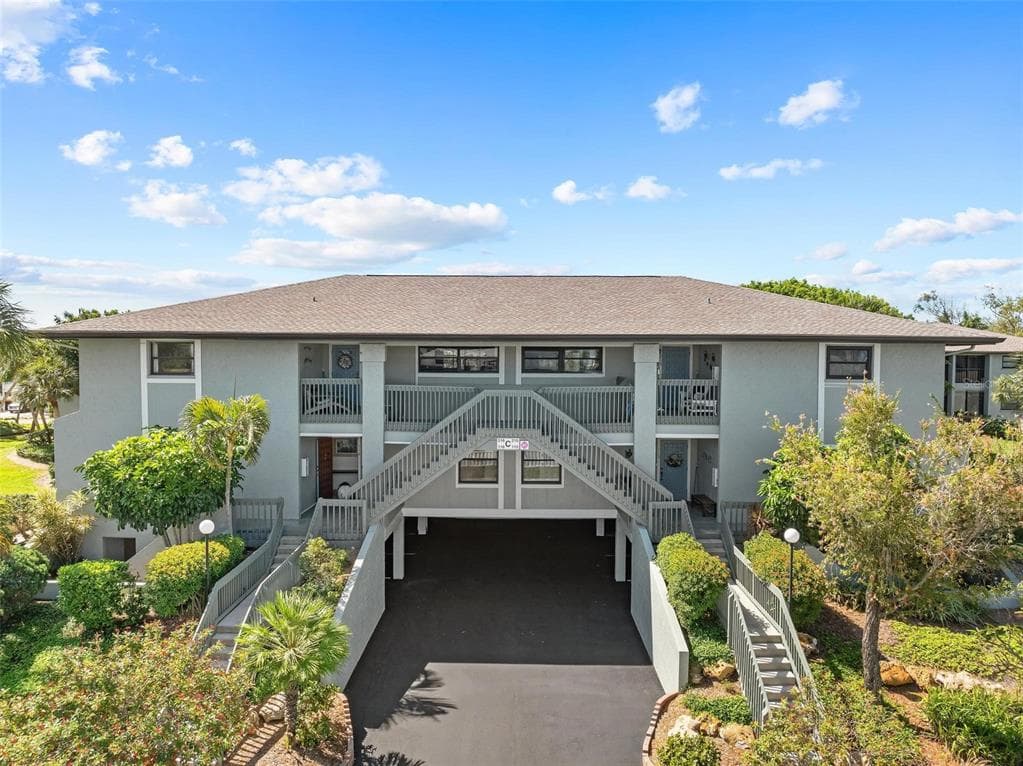 4255 GULF DRIVE UNIT 116 - 2bd/2ba - $619,000 - HOLMES BEACH, FL