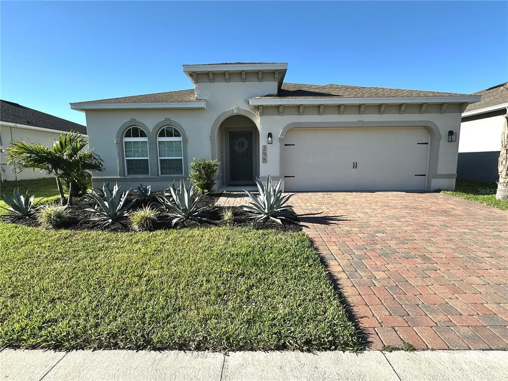 295 WHIRLAWAY DRIVE - 4bd/3ba - $489,000 - DAVENPORT, FL