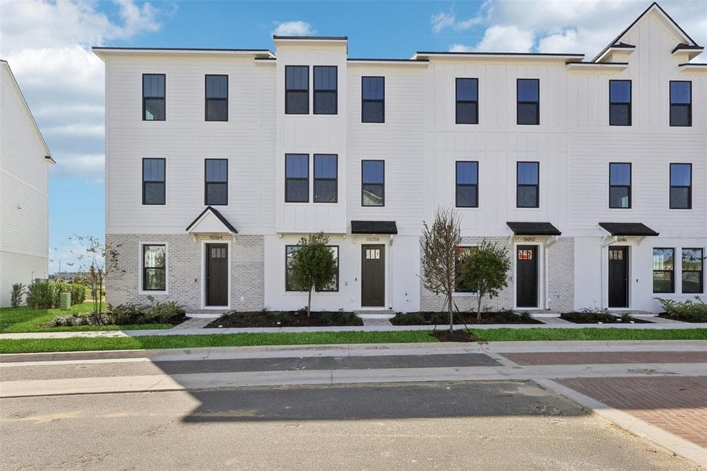 15058 GROVE LAKE DRIVE - 4bd/4ba - $466,490 - WINTER GARDEN, FL