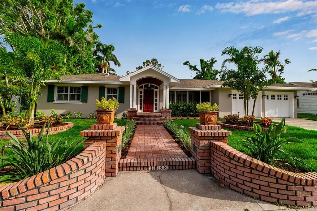 1838 ALTA VISTA STREET - 5bd/6ba - $3,495,000 - SARASOTA, FL