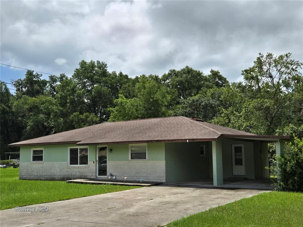 2100 NE 54TH STREET - 3bd/2ba - $199,000 - OCALA, FL