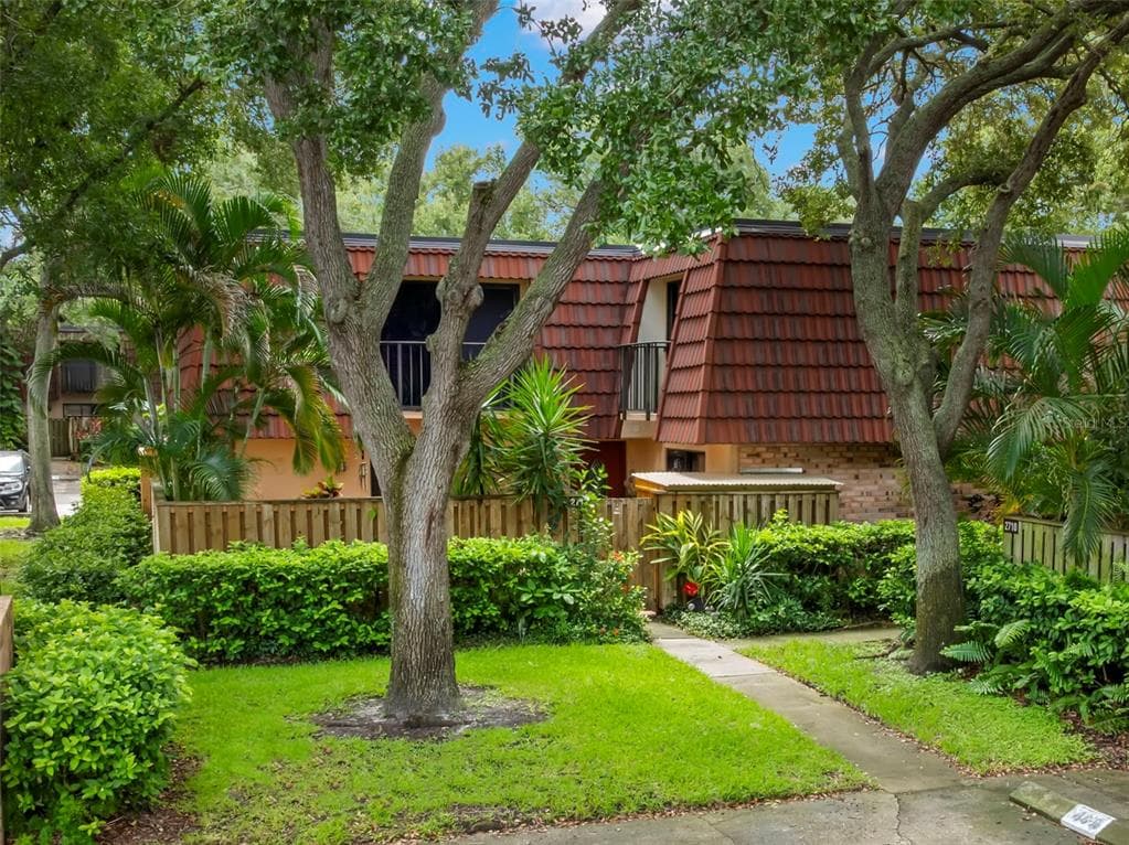 2712 12TH COURT - 2bd/3ba - $290,000 - PALM HARBOR, FL