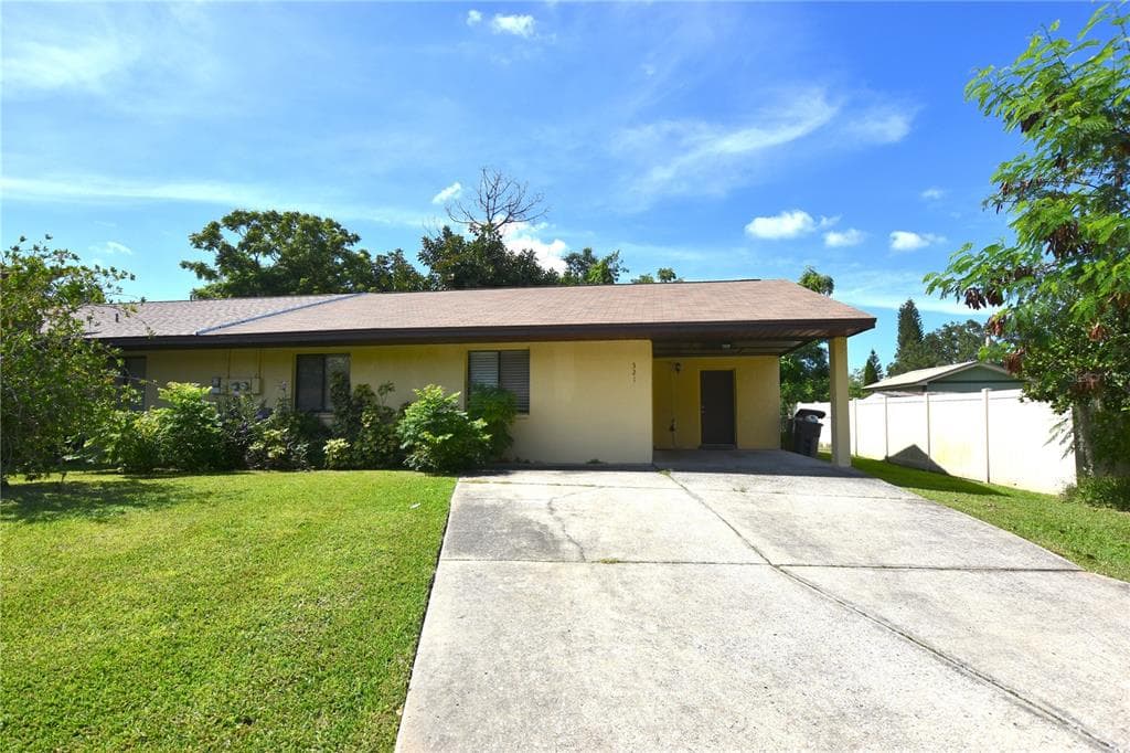 321 LAKE HARRIS DRIVE - 2bd/2ba - $218,000 - LAKELAND, FL