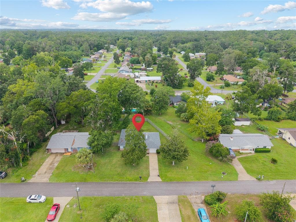 5002 SE 33RD TERRACE - 3bd/2ba - $297,000 - OCALA, FL