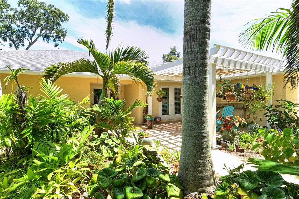 6308 4TH AVENUE NW - 4bd/3ba - $799,900 - BRADENTON, FL