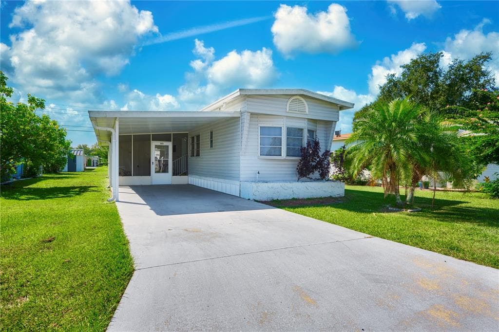 3035 MIMOSA WAY - 2bd/2ba - $87,000 - LAKELAND, FL