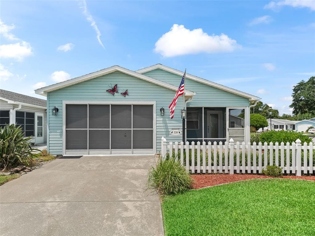 220 ESTRADA PLACE - 2bd/2ba - $264,000 - THE VILLAGES, FL