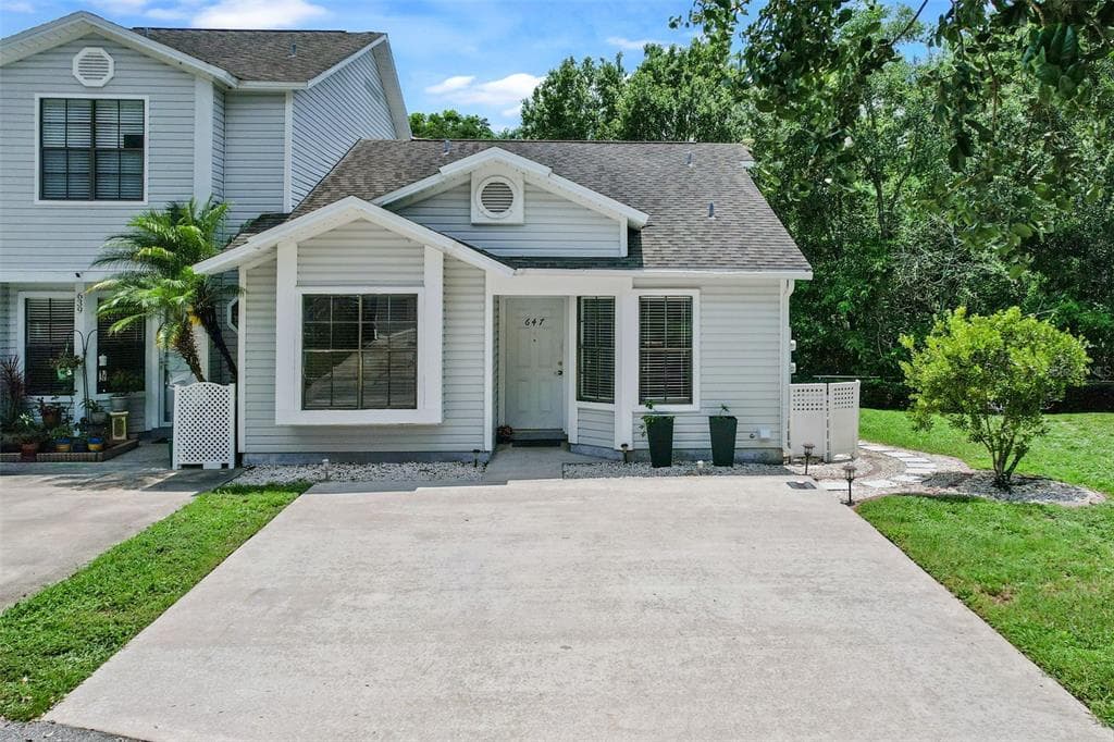 647 CLEMSON DRIVE - 2bd/2ba - $240,000 - ALTAMONTE SPRINGS, FL