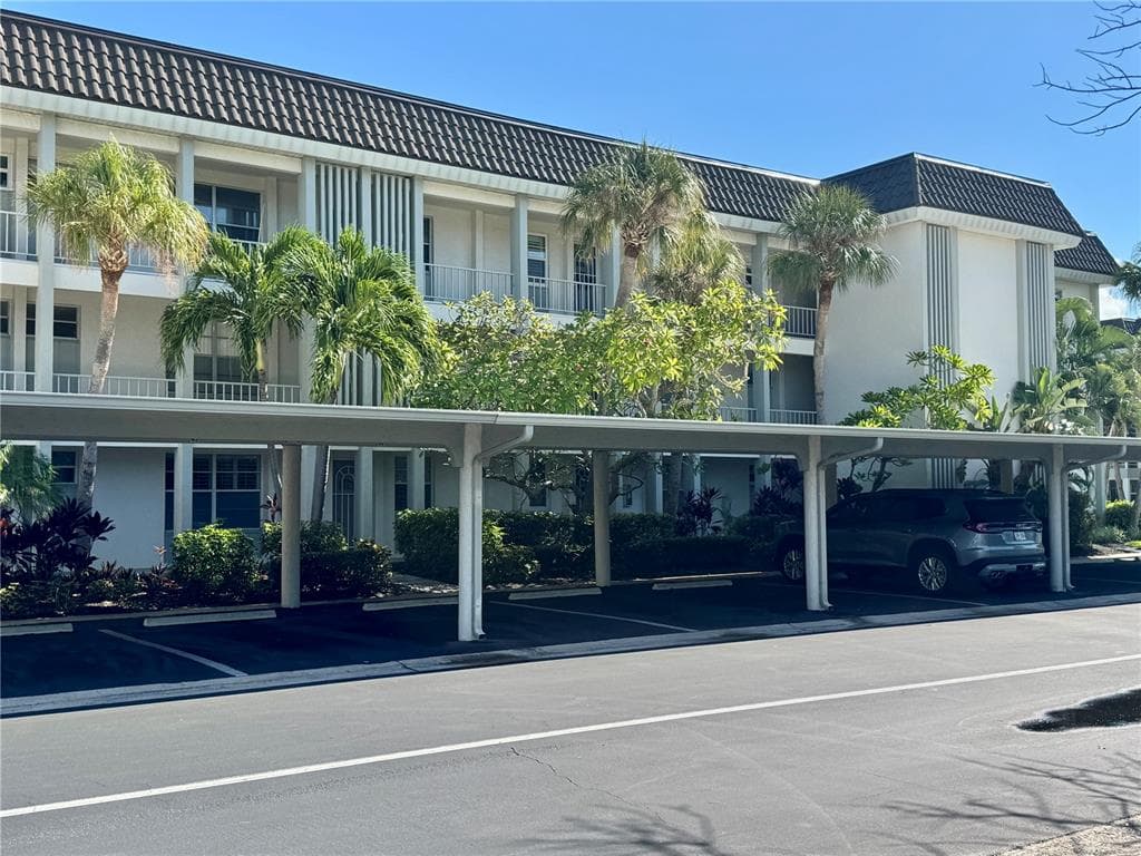 4350 CHATHAM DRIVE UNIT E307 - 2bd/2ba - $649,000 - LONGBOAT KEY, FL