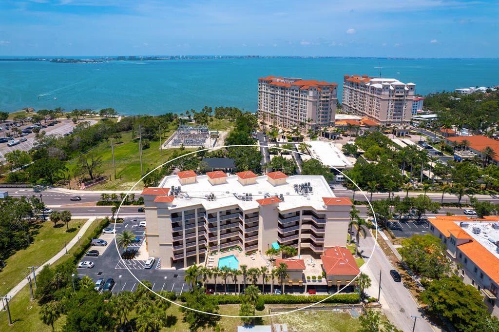 1188 N TAMIAMI TRAIL UNIT 401 - 3bd/3ba - $689,000 - SARASOTA, FL