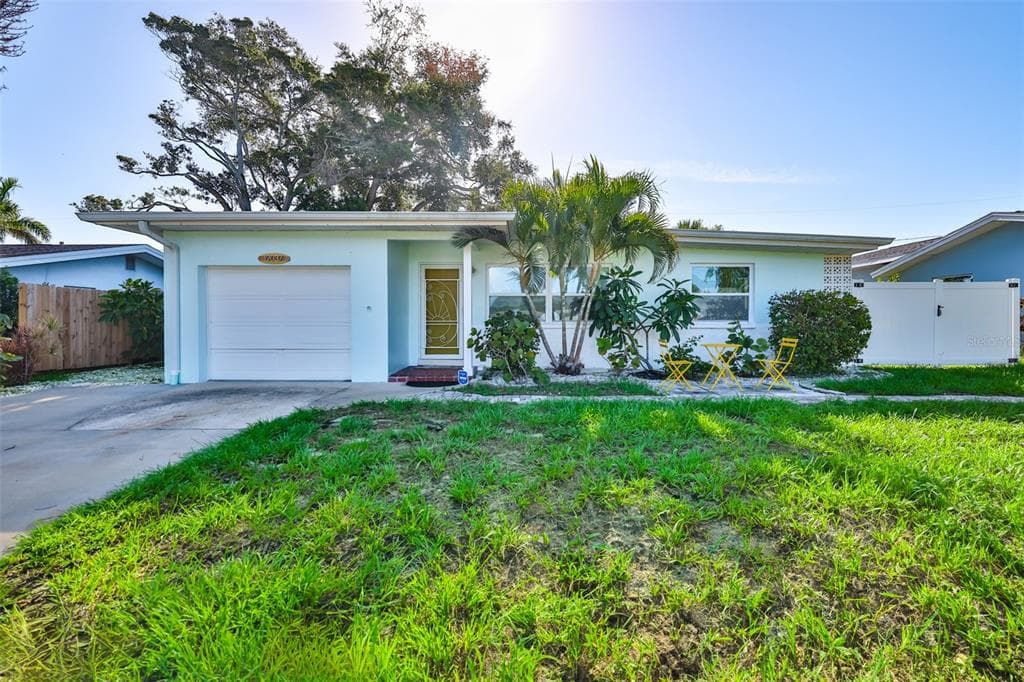 12037 145TH STREET - 3bd/2ba - $399,000 - LARGO, FL