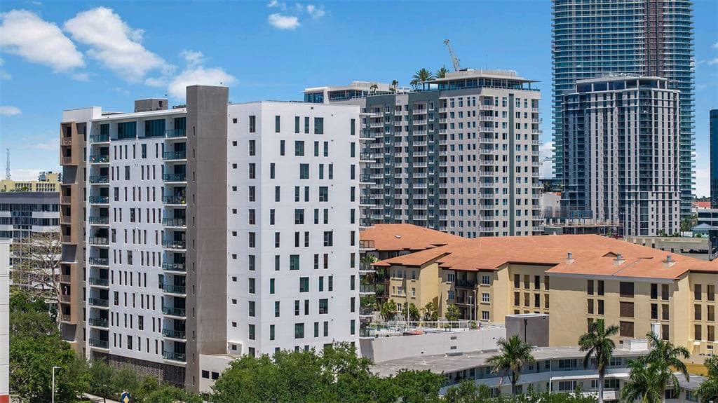 199 DALI BOULEVARD UNIT 1207 - 2bd/2ba - $1,245,000 - ST PETERSBURG, FL