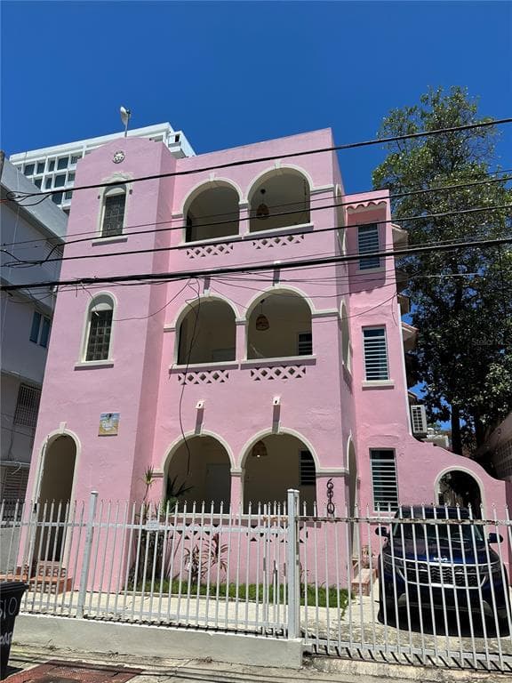 610 HOARE STREET - 12bd/8ba - $2,490,000 - SAN JUAN, PR