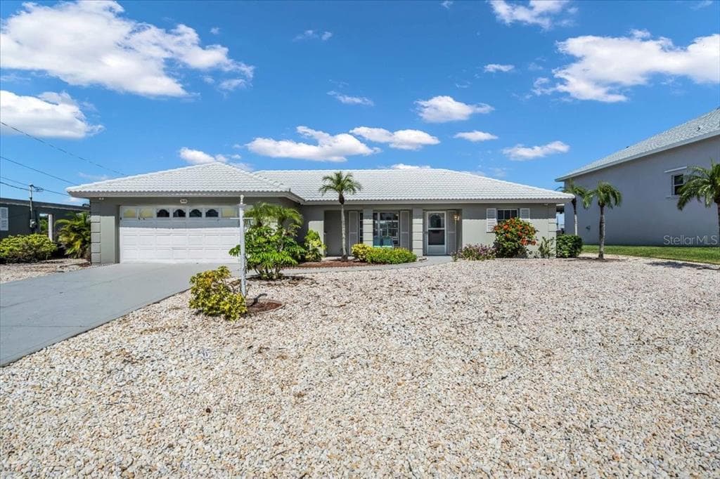 3816 ROYAL PALM DRIVE - 3bd/2ba - $1,498,800 - BRADENTON, FL