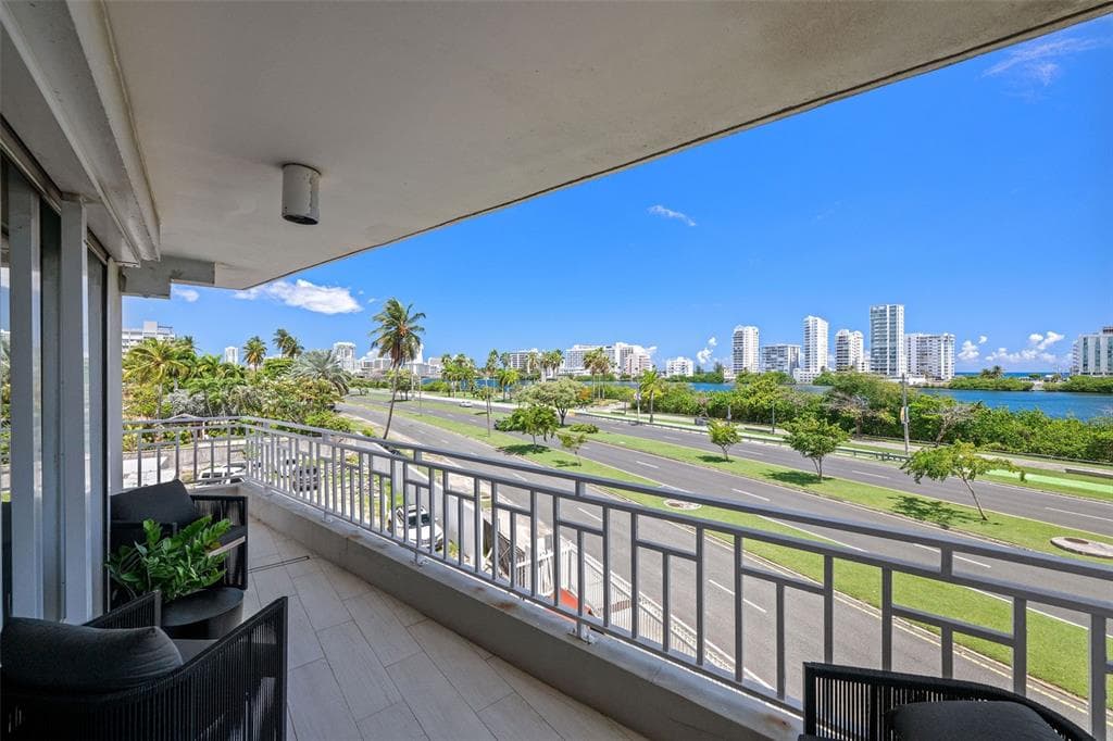 548 Hoare St. LAGUNA UNIT 3 - 3bd/4ba - $1,995,000 - SAN JUAN, PR