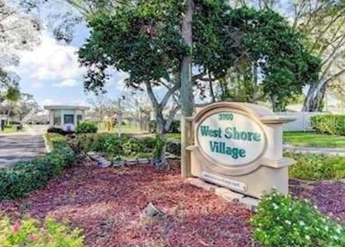 3280 37TH WAY S UNIT B - 2bd/2ba - $235,000 - ST PETERSBURG, FL