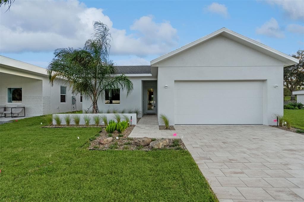 451 SKYFIELD COURT - 4bd/2ba - $364,900 - LADY LAKE, FL