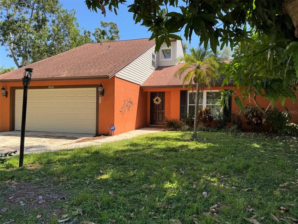 4256 KING RICHARD LANE - 3bd/3ba - $489,000 - SARASOTA, FL