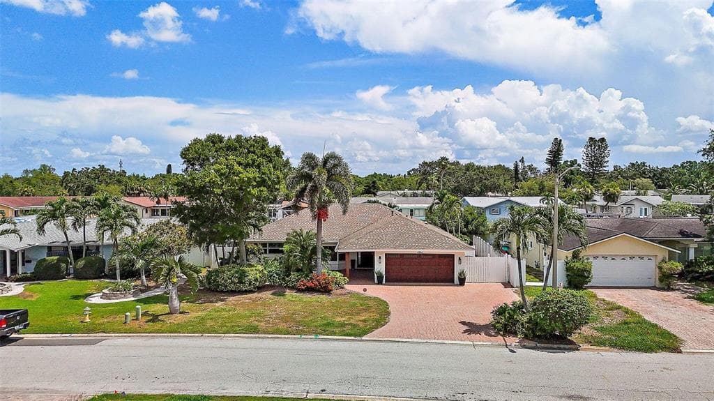 1357 52ND AVENUE NE - 3bd/2ba - $795,000 - ST PETERSBURG, FL