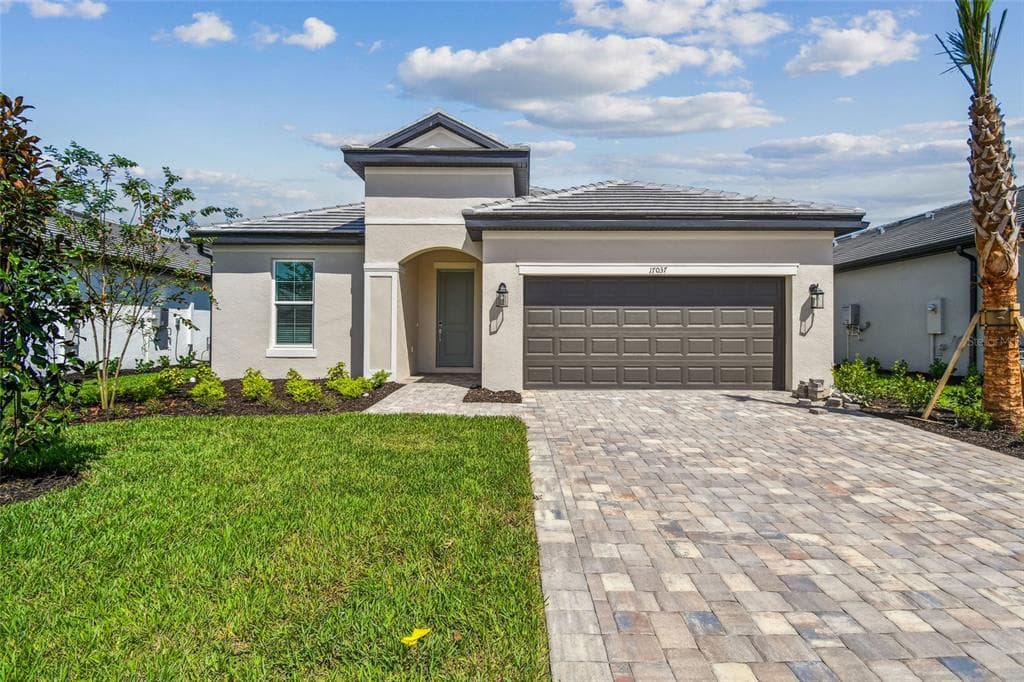 17037 SAVORY MIST CIRCLE - 3bd/3ba - $599,999 - LAKEWOOD RANCH, FL